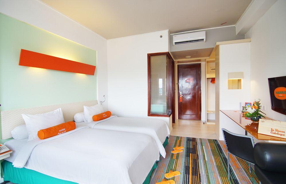 HARRIS Hotel Batam Center Bagian luar foto