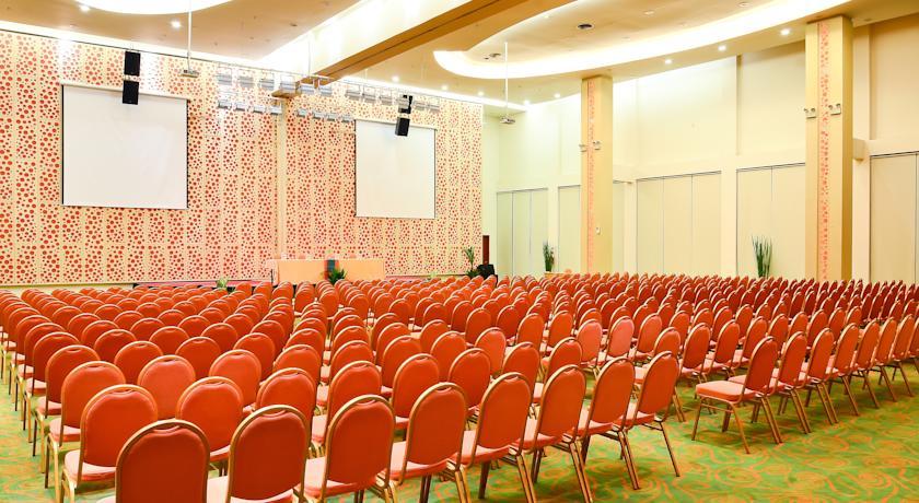 HARRIS Hotel Batam Center Bagian luar foto