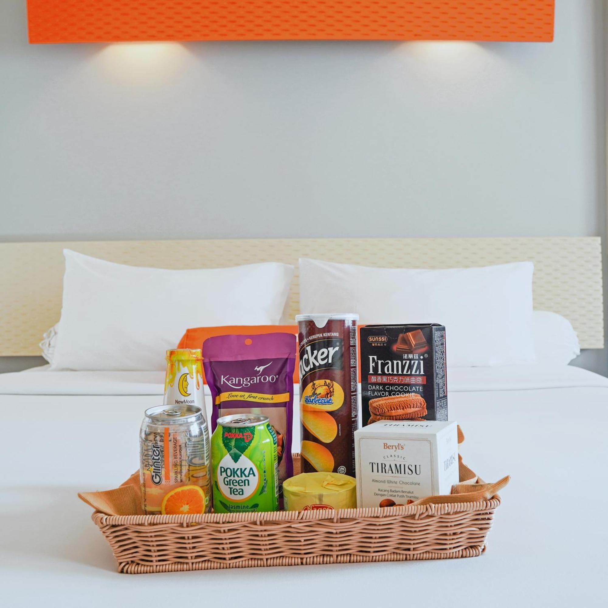 HARRIS Hotel Batam Center Bagian luar foto