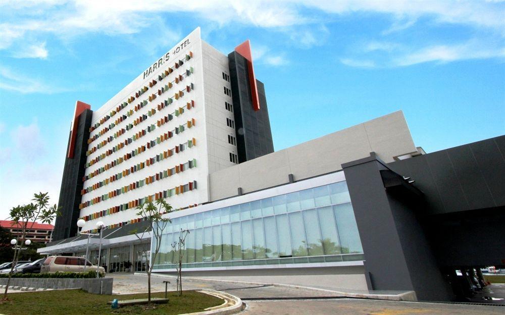 HARRIS Hotel Batam Center Bagian luar foto