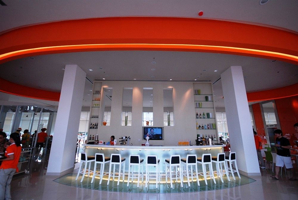 HARRIS Hotel Batam Center Bagian luar foto